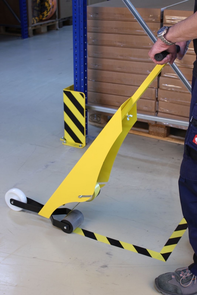 Thiết bị dán băng keo đánh dấu sàn Dancop BMG dành cho băng keo từ 50 đến 75mm