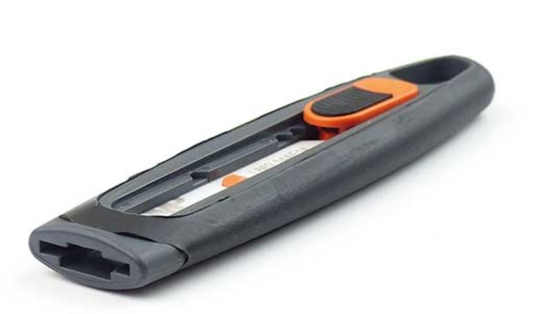M&P 167.1.862 Dao an toàn PINSAN với lưỡi gốm tự rút 72 mm